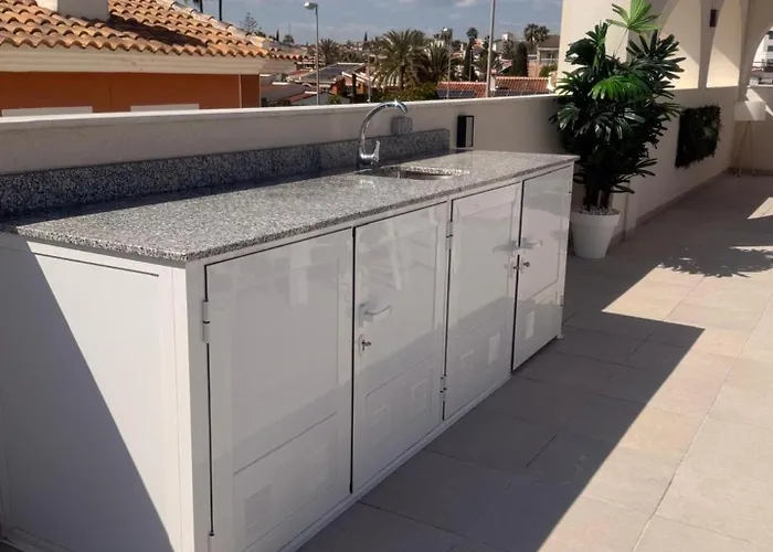 Casa Elizabeth - 3 Bed - Sleeps 6 - Private Pool וילה