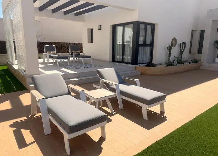 וילה Casa Elizabeth - 3 Bed - Sleeps 6 - Private Pool