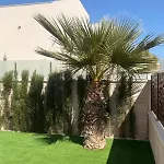 3 Bed - Sleeps 6 - Private Pool - Parking *
