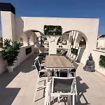 3 Bed - Sleeps 6 - Private Pool - Parking *