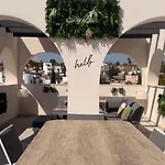 Villa 3 Bed - Sleeps 6 - Private Pool - Parking
