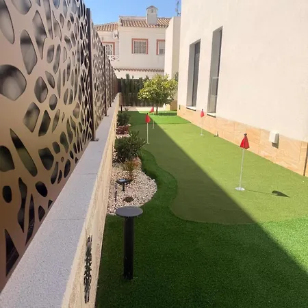 빌라 3 Bed - Sleeps 6 - Private Pool - Parking *